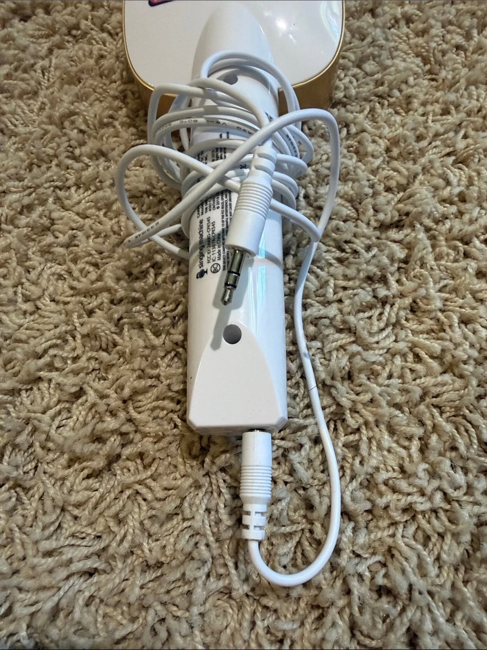 ❤️ CarPool Karaoke Wireless Gold & White Karaoke Microphone - Bluetooth